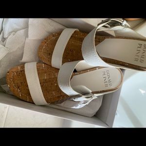 Donald J PLINER - New White, cork platform sandals 8.5m